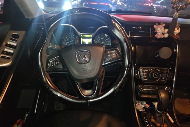 Used JMC Yusheng S330 2016 1.5L GTDi Automatic Two-Wheel Drive Prestige Edition Steering Wheel