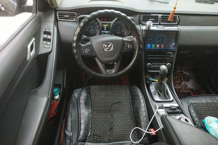 Used JMC Yusheng S330 2016 1.5L GTDi Automatic Two-Wheel Drive Prestige Edition Steering Wheel