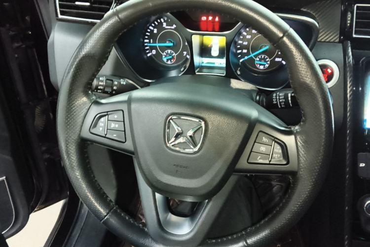 Used JMC Yusheng S330 2016 1.5L GTDi Automatic Two-Wheel Drive Prestige Edition Steering Wheel