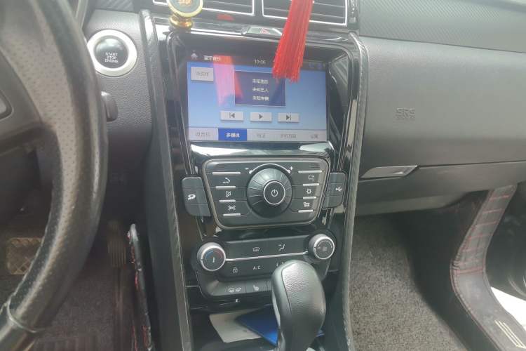 Used JMC Yusheng S330 2016 1.5L GTDi Automatic Two-Wheel Drive Fashion Edition Audio And AC Panel