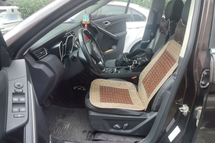 Used JMC Yusheng S330 2016 1.5L GTDi Automatic Two-Wheel Drive Fashion Edition Driver Seat