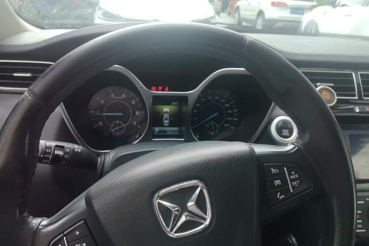 Used JMC Yusheng S330 2016 1.5L GTDi Automatic Two-Wheel Drive Fashion Edition Instrument Cluster