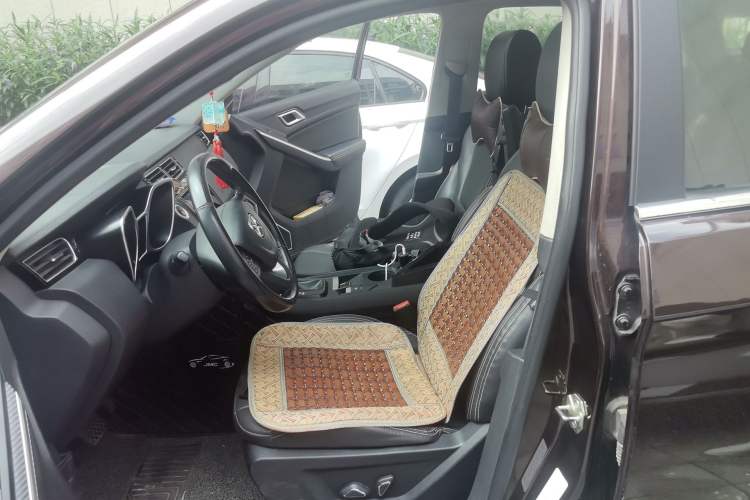 Used JMC Yusheng S330 2016 1.5L GTDi Automatic Two-Wheel Drive Fashion Edition Left Front Seat