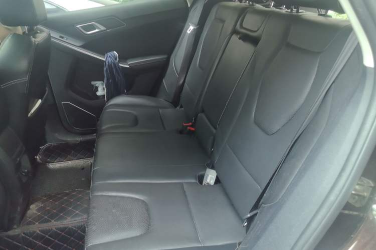 Used JMC Yusheng S330 2016 1.5L GTDi Automatic Two-Wheel Drive Fashion Edition Left Rear Seat