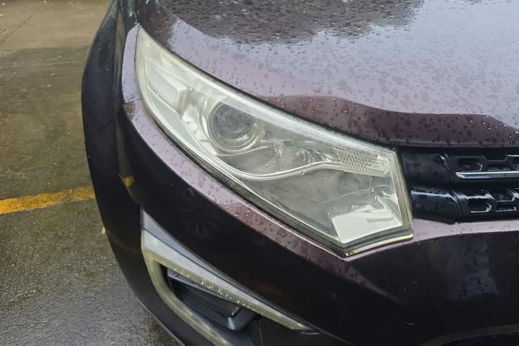 Used JMC Yusheng S330 2016 1.5L GTDi Automatic Two-Wheel Drive Prestige Edition Right Front Headlight