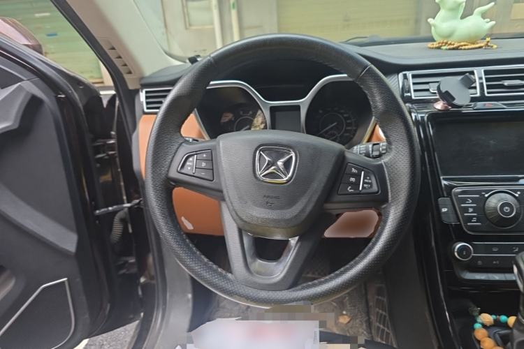 Used JMC Yusheng S330 2016 1.5L GTDi Automatic Two-Wheel Drive Fashion Edition Steering Wheel