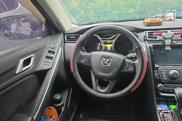 Used JMC Yusheng S330 2016 1.5L GTDi Automatic Two-Wheel Drive Prestige Edition Steering Wheel