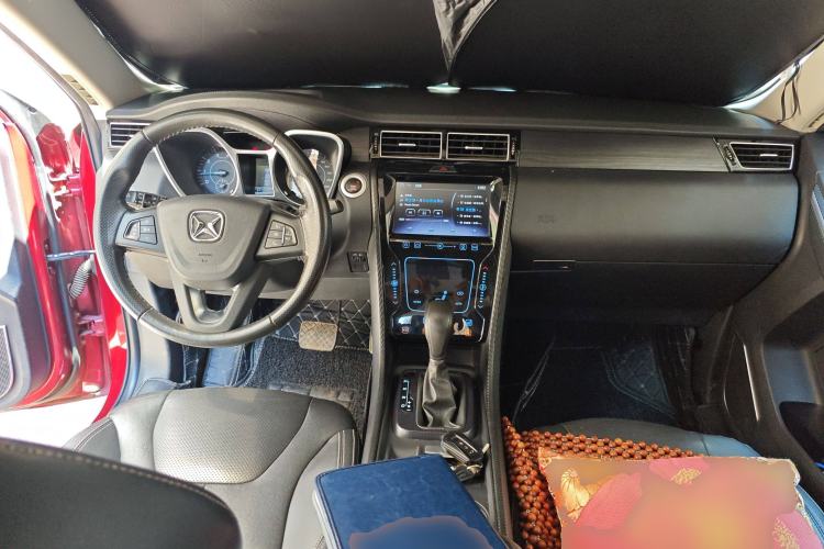 Used JMC Yusheng S330 2016 1.5L GTDi Automatic Two-Wheel Drive Flagship Edition Center Console