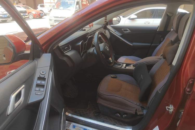 Used JMC Yusheng S330 2016 1.5L GTDi Automatic Two-Wheel Drive Fashion Edition Driver Seat