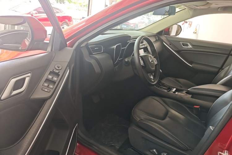 Used JMC Yusheng S330 2016 1.5L GTDi Automatic Two-Wheel Drive Prestige Edition Driver Seat