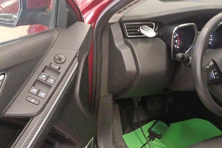 Used JMC Yusheng S330 2016 1.5L GTDi Automatic Two-Wheel Drive Fashion Edition Driver Seat
