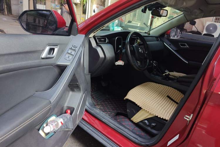 Used JMC Yusheng S330 2016 1.5L GTDi Automatic Two-Wheel Drive Prestige Edition Driver Seat