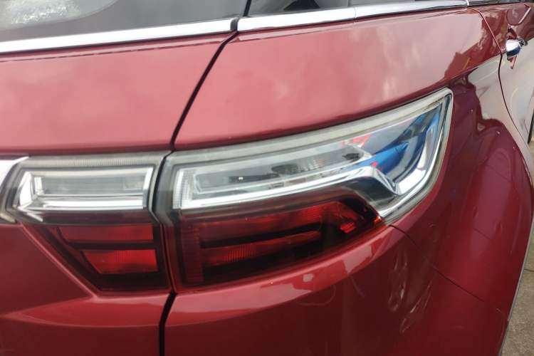 Used JMC Yusheng S330 2016 1.5L GTDi Automatic Two-Wheel Drive Prestige Edition Exterior 3