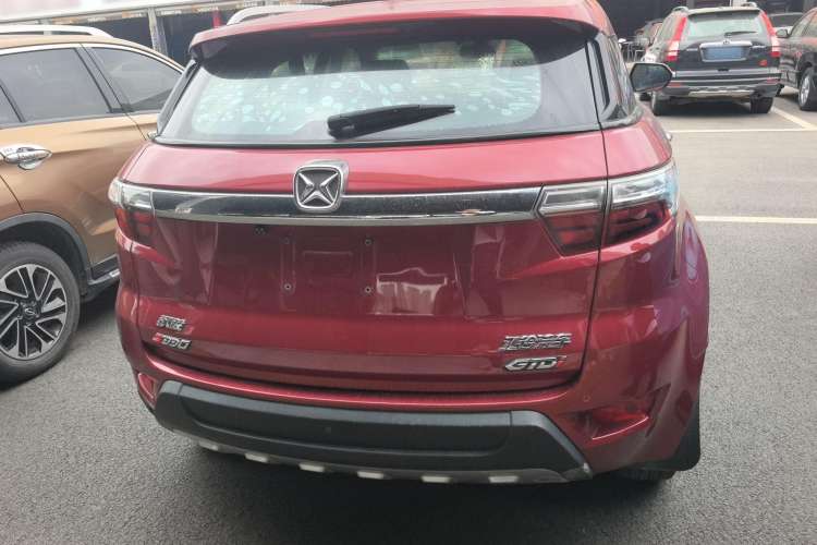 Used JMC Yusheng S330 2016 1.5L GTDi Automatic Two-Wheel Drive Comfort Edition Exterior 4