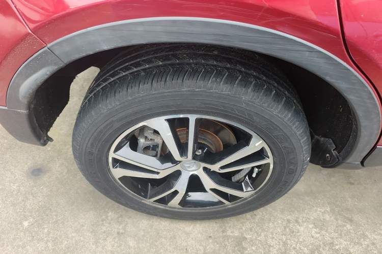 Used JMC Yusheng S330 2016 1.5L GTDi Automatic Two-Wheel Drive Prestige Edition Exterior 5