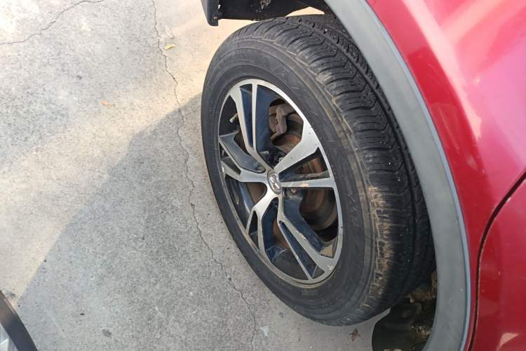 Used JMC Yusheng S330 2016 1.5L GTDi Automatic Two-Wheel Drive Fashion Edition Exterior 5