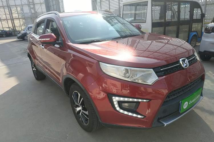 Used JMC Yusheng S330 2016 1.5L GTDi Automatic Two-Wheel Drive Prestige Edition Front Right 45 Deg