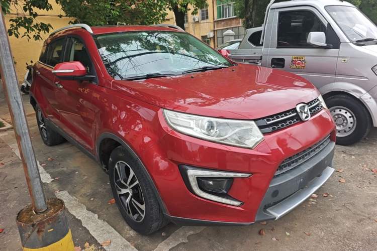 Used JMC Yusheng S330 2016 1.5L GTDi Automatic Two-Wheel Drive Prestige Edition Front Right 45 Deg
