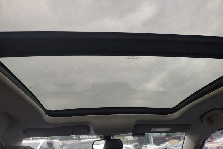 Used JMC Yusheng S330 2016 1.5L GTDi Automatic Two-Wheel Drive Prestige Edition Headliner