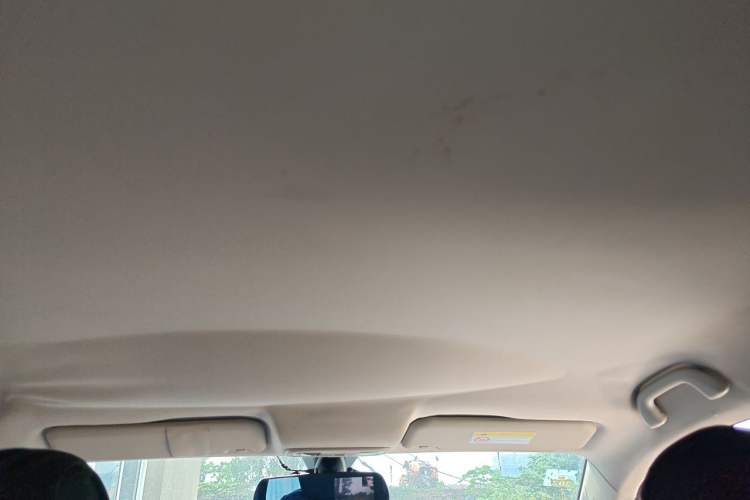 Used JMC Yusheng S330 2016 1.5L GTDi Automatic Two-Wheel Drive Comfort Edition Headliner