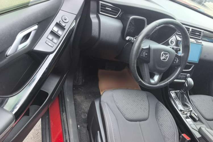 Used JMC Yusheng S330 2016 1.5L GTDi Automatic Two-Wheel Drive Comfort Edition Interior 2