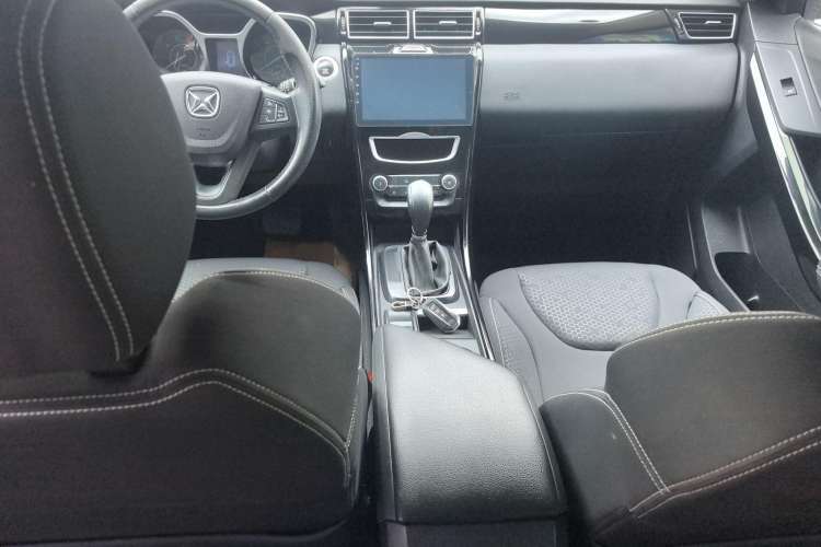 Used JMC Yusheng S330 2016 1.5L GTDi Automatic Two-Wheel Drive Comfort Edition Interior 3
