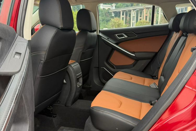 Used JMC Yusheng S330 2016 1.5L GTDi Automatic Two-Wheel Drive Fashion Edition Interior 7