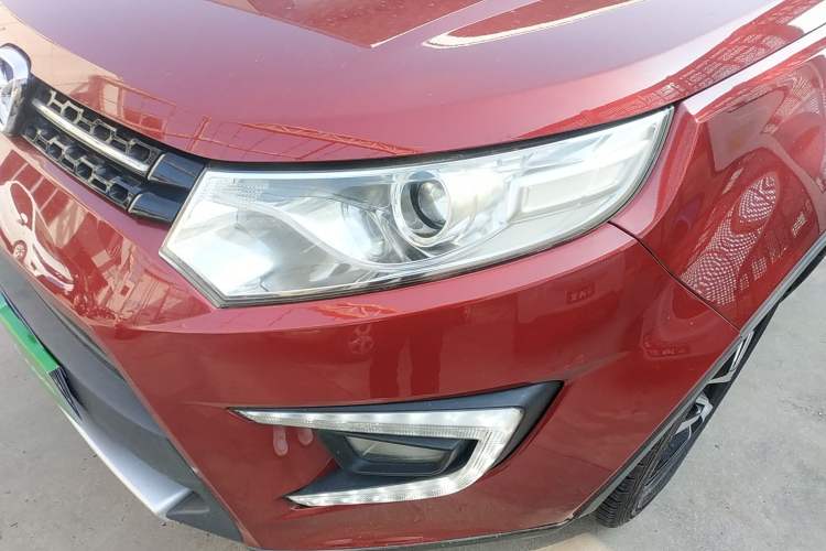 Used JMC Yusheng S330 2016 1.5L GTDi Automatic Two-Wheel Drive Prestige Edition Left Front Headlight
