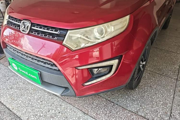 Used JMC Yusheng S330 2016 1.5L GTDi Automatic Two-Wheel Drive Prestige Edition Left Front Headlight