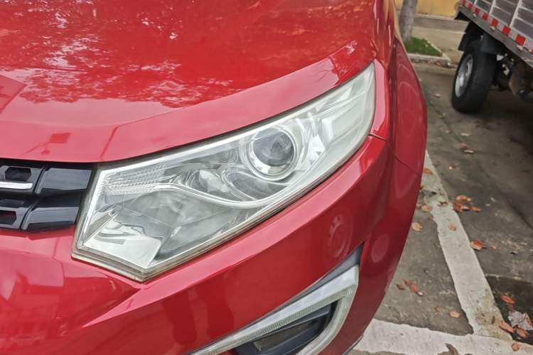 Used JMC Yusheng S330 2016 1.5L GTDi Automatic Two-Wheel Drive Prestige Edition Left Front Headlight
