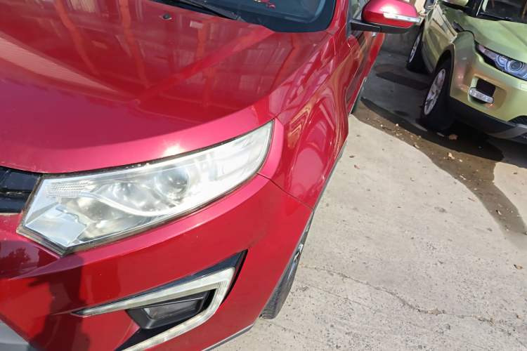 Used JMC Yusheng S330 2016 1.5L GTDi Automatic Two-Wheel Drive Fashion Edition Left Front Headlight