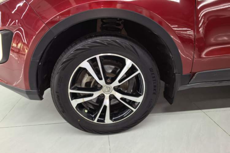 Used JMC Yusheng S330 2016 1.5L GTDi Automatic Two-Wheel Drive Prestige Edition Left Front Wheel Hub