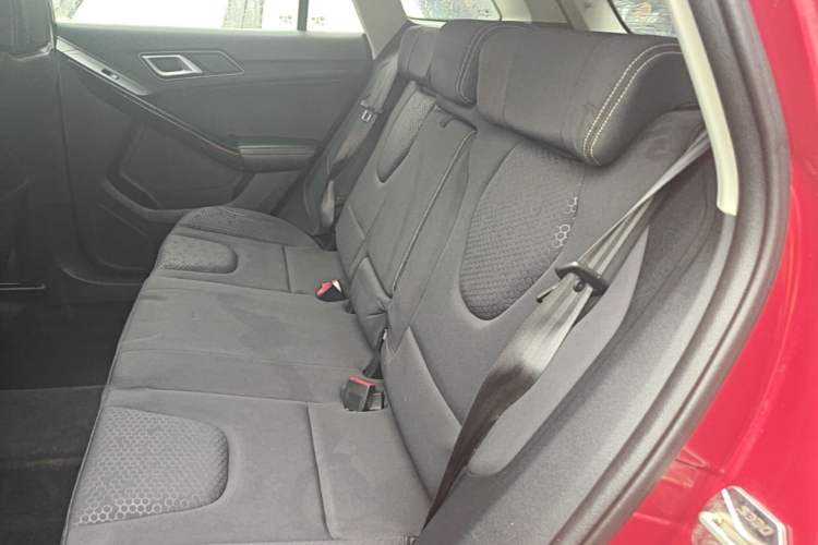 Used JMC Yusheng S330 2016 1.5L GTDi Automatic Two-Wheel Drive Comfort Edition Left Rear Seat