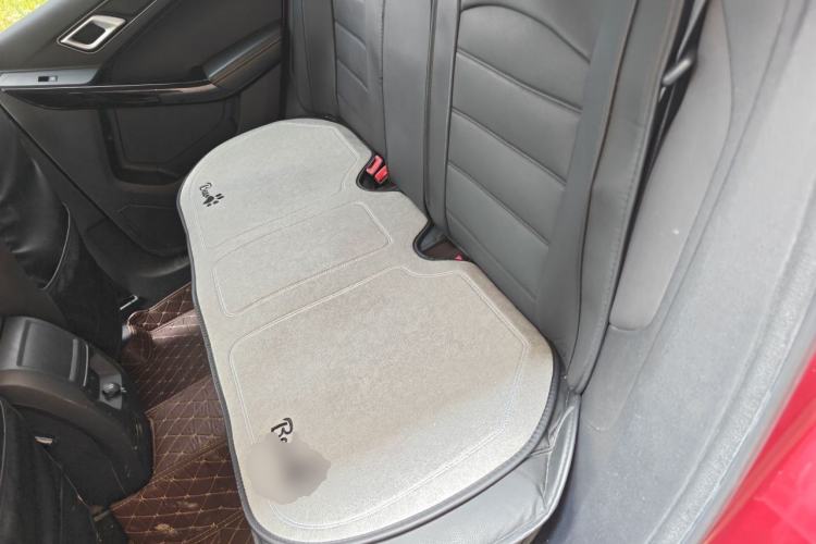 Used JMC Yusheng S330 2016 1.5L GTDi Automatic Two-Wheel Drive Comfort Edition Left Rear Seat