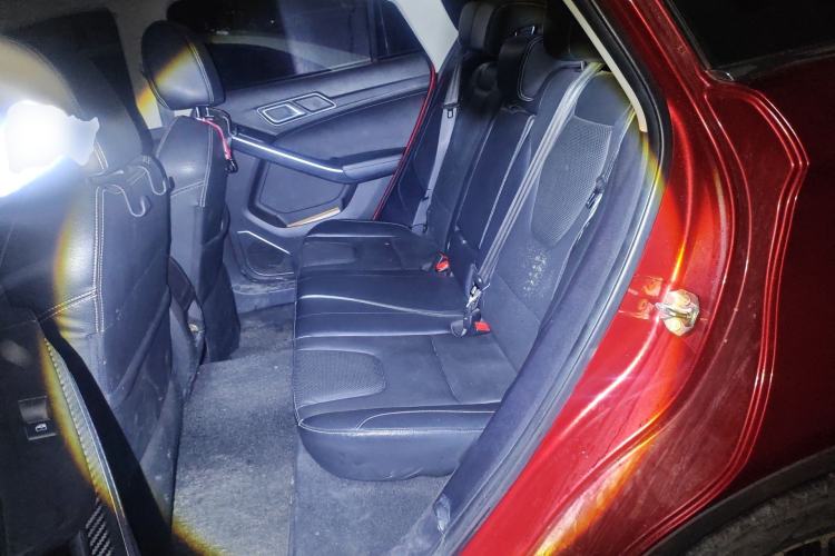 Used JMC Yusheng S330 2016 1.5L GTDi Automatic Two-Wheel Drive Fashion Edition Left Rear Seat