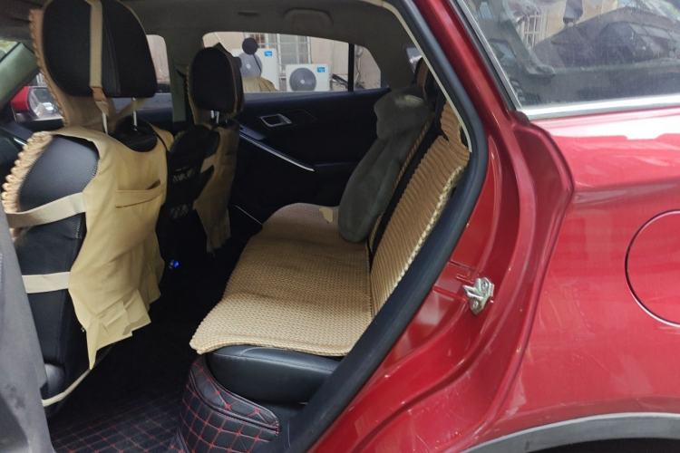 Used JMC Yusheng S330 2016 1.5L GTDi Automatic Two-Wheel Drive Prestige Edition Left Rear Seat