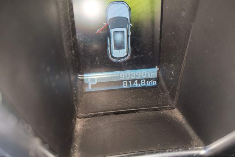 Used JMC Yusheng S330 2016 1.5L GTDi Automatic Two-Wheel Drive Prestige Edition Odometer Close Up