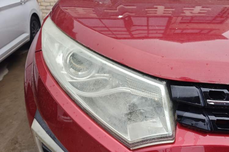 Used JMC Yusheng S330 2016 1.5L GTDi Automatic All-Wheel-Drive Flagship Edition Right Front Headlight