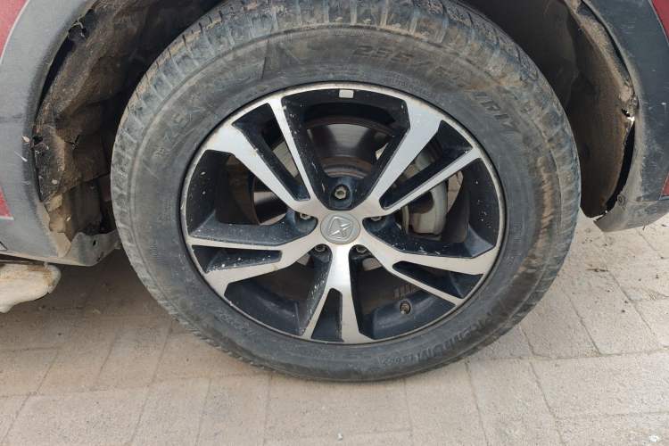 Used JMC Yusheng S330 2016 1.5L GTDi Automatic Two-Wheel Drive Prestige Edition Right Front Wheel Hub