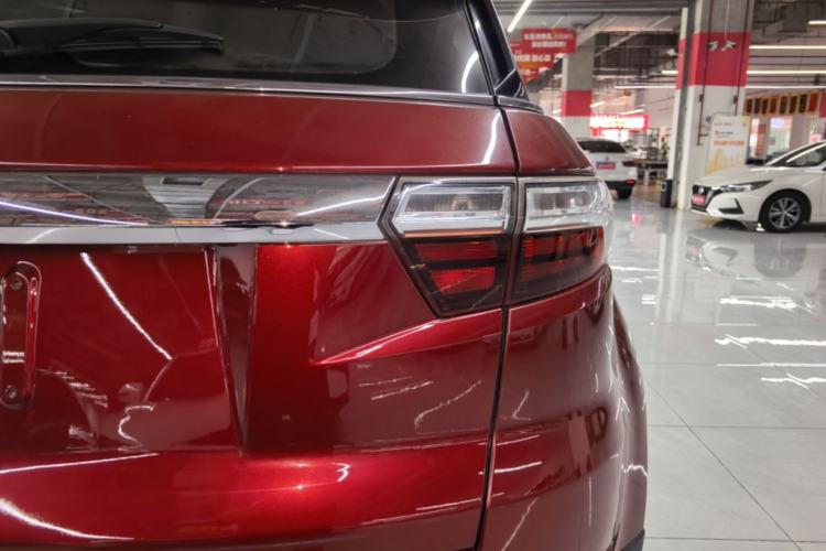 Used JMC Yusheng S330 2016 1.5L GTDi Automatic Two-Wheel Drive Prestige Edition Right Rear Taillight