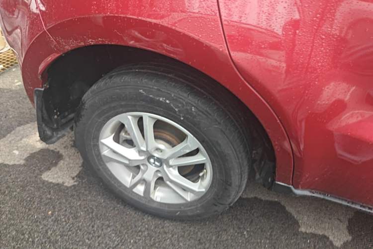 Used JMC Yusheng S330 2016 1.5L GTDi Automatic Two-Wheel Drive Comfort Edition Right Rear Wheel Hub