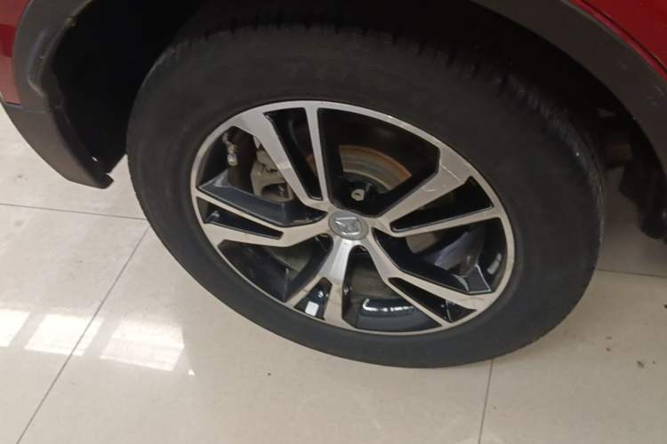 Used JMC Yusheng S330 2016 1.5L GTDi Automatic Two-Wheel Drive Fashion Edition Right Rear Wheel Hub