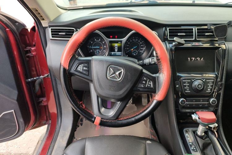 Used JMC Yusheng S330 2016 1.5L GTDi Automatic Two-Wheel Drive Prestige Edition Steering Wheel