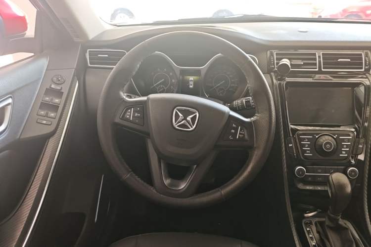 Used JMC Yusheng S330 2016 1.5L GTDi Automatic Two-Wheel Drive Prestige Edition Steering Wheel