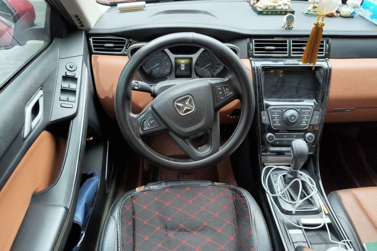 Used JMC Yusheng S330 2016 1.5L GTDi Automatic Two-Wheel Drive Prestige Edition Steering Wheel