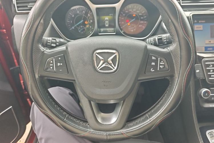 Used JMC Yusheng S330 2016 1.5L GTDi Automatic Two-Wheel Drive Prestige Edition Steering Wheel
