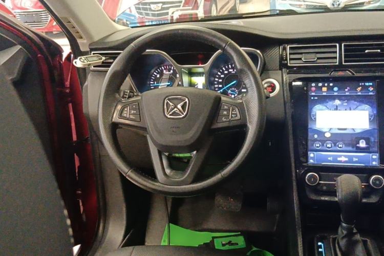 Used JMC Yusheng S330 2016 1.5L GTDi Automatic Two-Wheel Drive Fashion Edition Steering Wheel