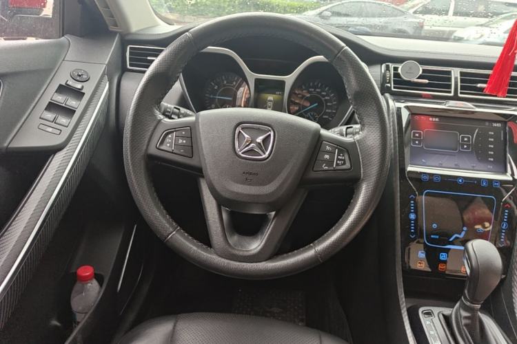 Used JMC Yusheng S330 2016 1.5L GTDi Automatic All-Wheel-Drive Flagship Edition Steering Wheel