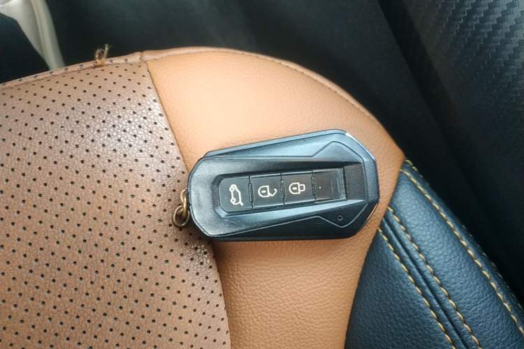 Used JMC Yusheng S330 2016 1.5L GTDi Automatic Two-Wheel Drive Prestige Edition Vehicle Key