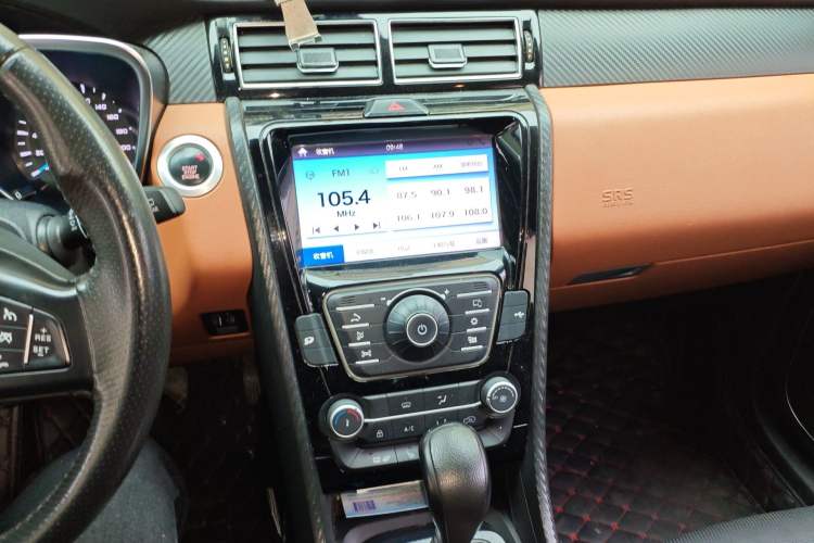 Used JMC Yusheng S330 2016 1.5L GTDi Automatic Two-Wheel Drive Prestige Edition Audio And AC Panel